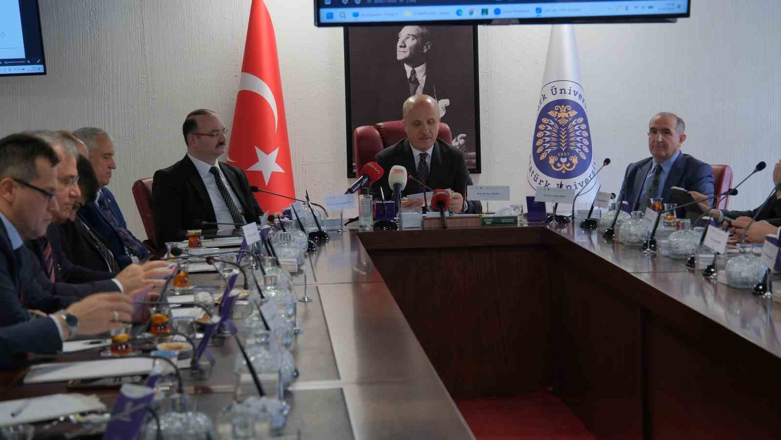 yok baskan prof dr erol ozvar lisans egitiminin uc yila indirilmesiyle alakali daha somut g3SHIkP9