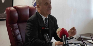 yok-baskan-prof-dr-erol-ozvar-lisans-egitiminin-uc-yila-indirilmesiyle-alakali-daha-somut-zb99x7fZ.jpg