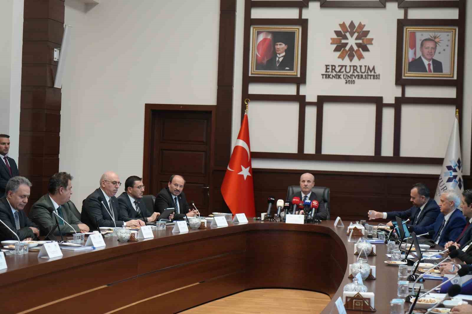 YÖK Başkanı Özvar: "Halktan kopuk, bulunduğu toplumun ihtiyaçlarını dikkate almayan bir üniversite anlayışı yok" 6 yok baskani ozvar halktan kopuk bulundugu toplumun ihtiyaclarini dikkate almayan bir universite anlayisi yok 1pz4StMP