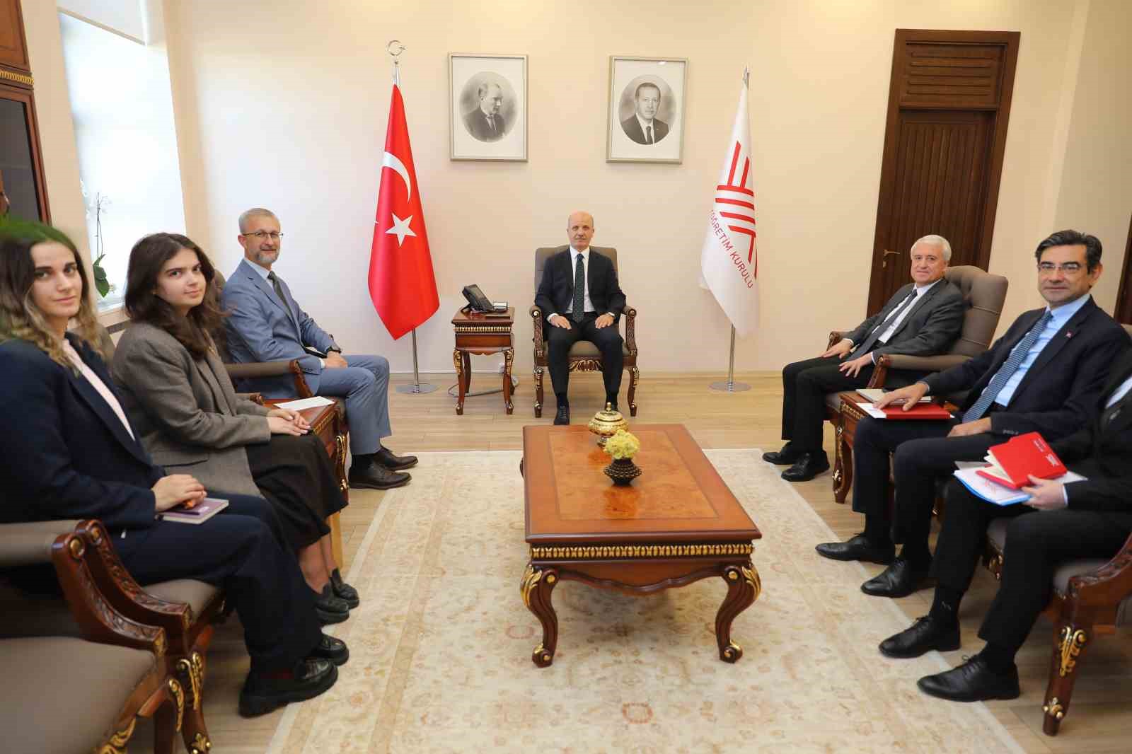 YÖK Başkanı Özvar, Ukrayna’nın Ankara Büyükelçisi Dzhelialov’u kabul etti 5 yok baskani ozvar ukraynanin ankara buyukelcisi dzhelialovu kabul etti 1 zWdIXtj9