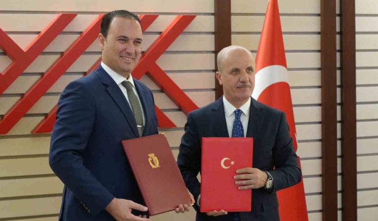 yok-baskani-prof-dr-ozvar-yok-olarak-son-yillarda-turk-universitelerinin-uluslararasilasmasini-en-onemli-VQuJCIMg.jpg