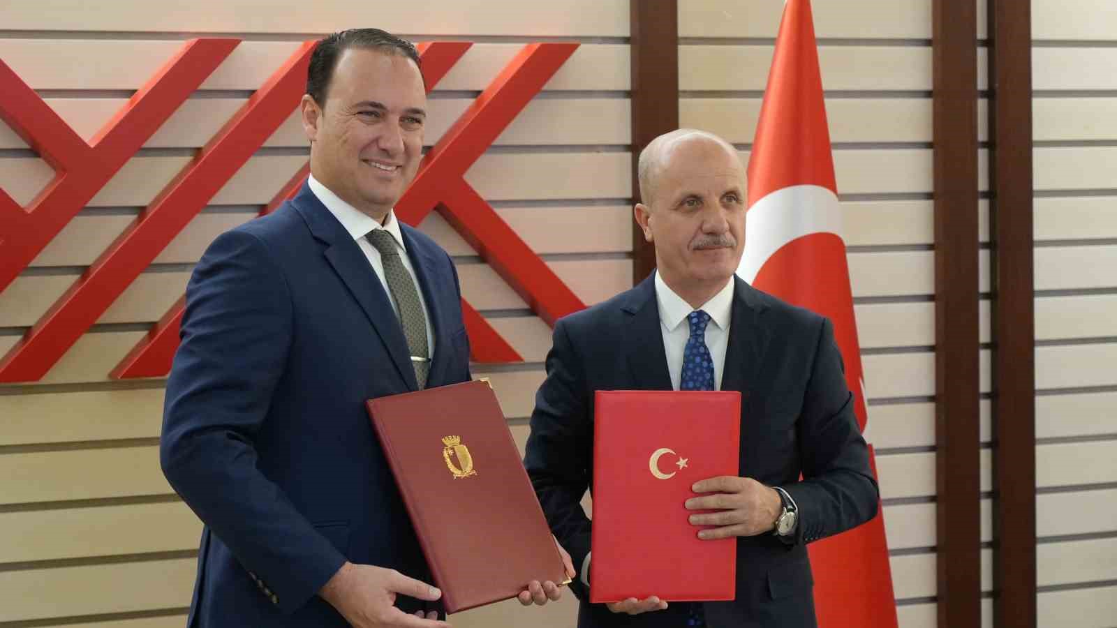 YÖK Başkanı Prof. Dr. Özvar: "YÖK olarak son yıllarda Türk üniversitelerinin uluslararasılaşmasını en önemli önceliklerimizden biri haline getirdik" 4 yok baskani prof dr ozvar yok olarak son yillarda turk universitelerinin uluslararasilasmasini en onemli XOLOzn34