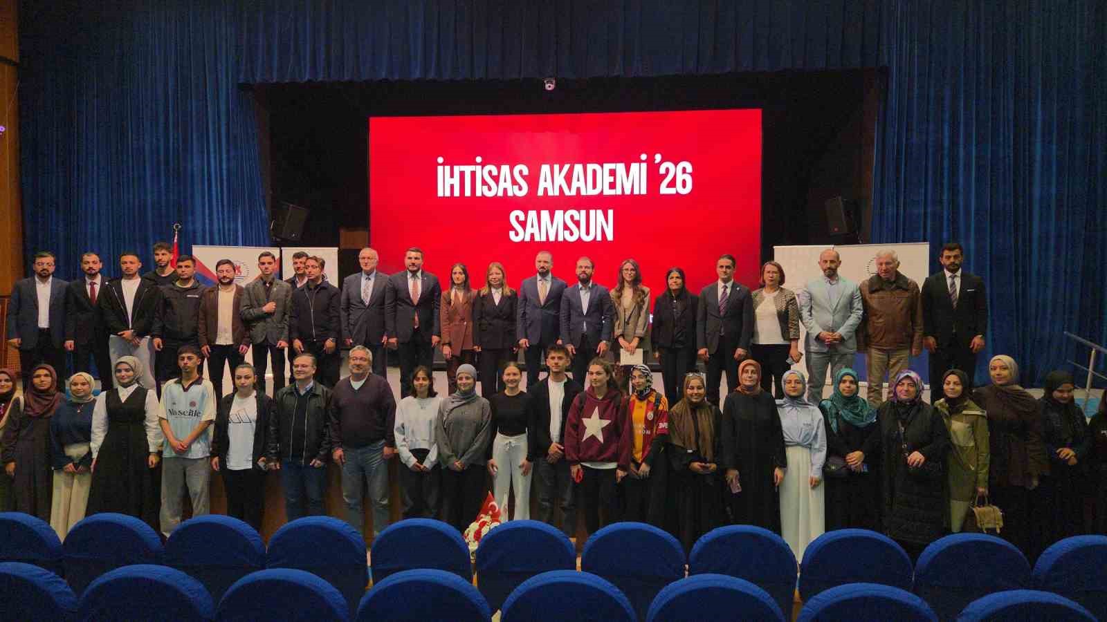 YÖK Genel Sekreteri Aksoy’dan ODTÜ değerlendirmesi: "İdeolojiler gözünüzü kör etmesin" 5 yok genel sekreteri aksoydan odtu degerlendirmesi ideolojiler gozunuzu kor etmesin 1 DzLTG2Nl