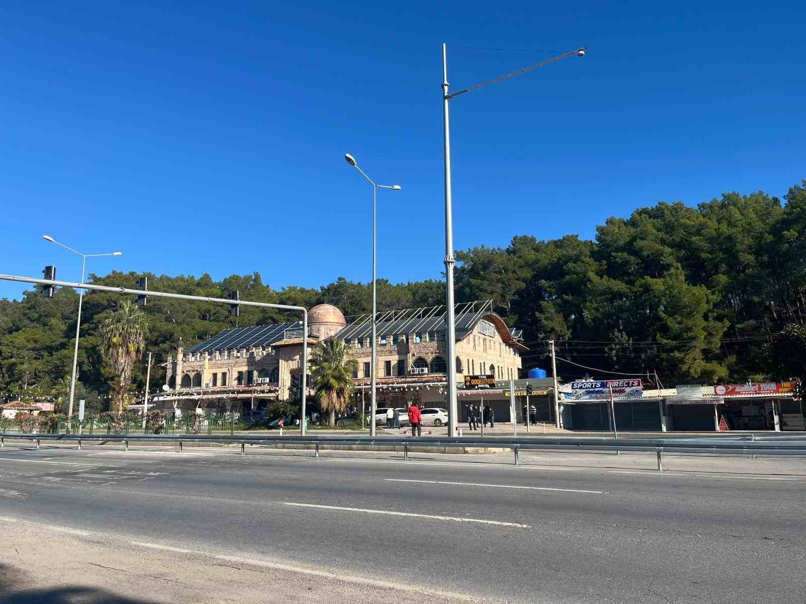 yol ve kavsak duzenlemesinde musteri kaybi endisesi esnafi sokaga doktu 1 IH2hfFde