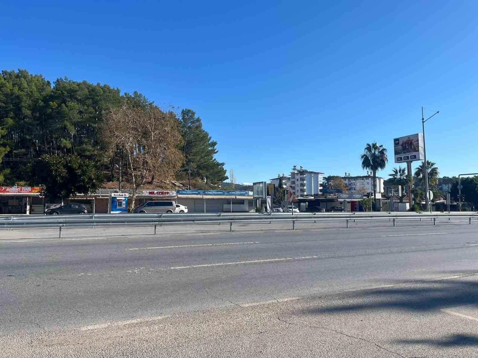 yol ve kavsak duzenlemesinde musteri kaybi endisesi esnafi sokaga doktu 2 XuGdFHn9