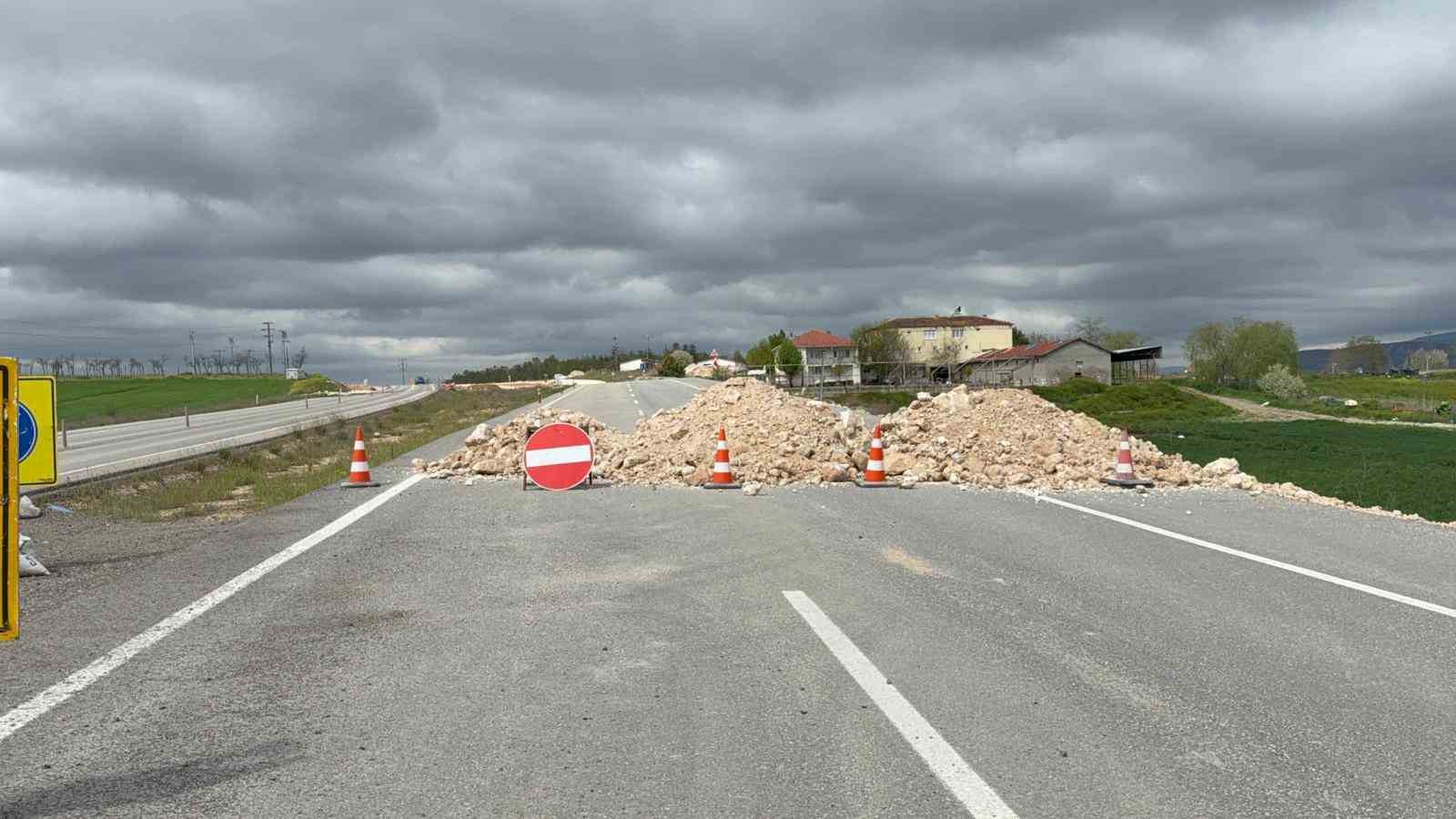 yol yapalim derken mahalleliyi hapsettiler 1 Gz7455Ng
