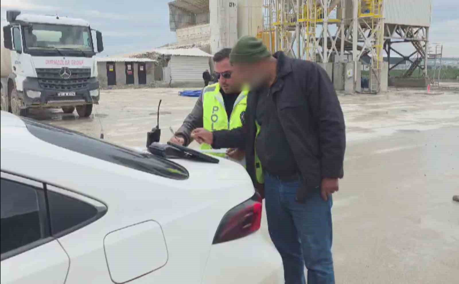 yola beton doke doke ilerleyen beton mikserine ceza 0 Z28E1I81