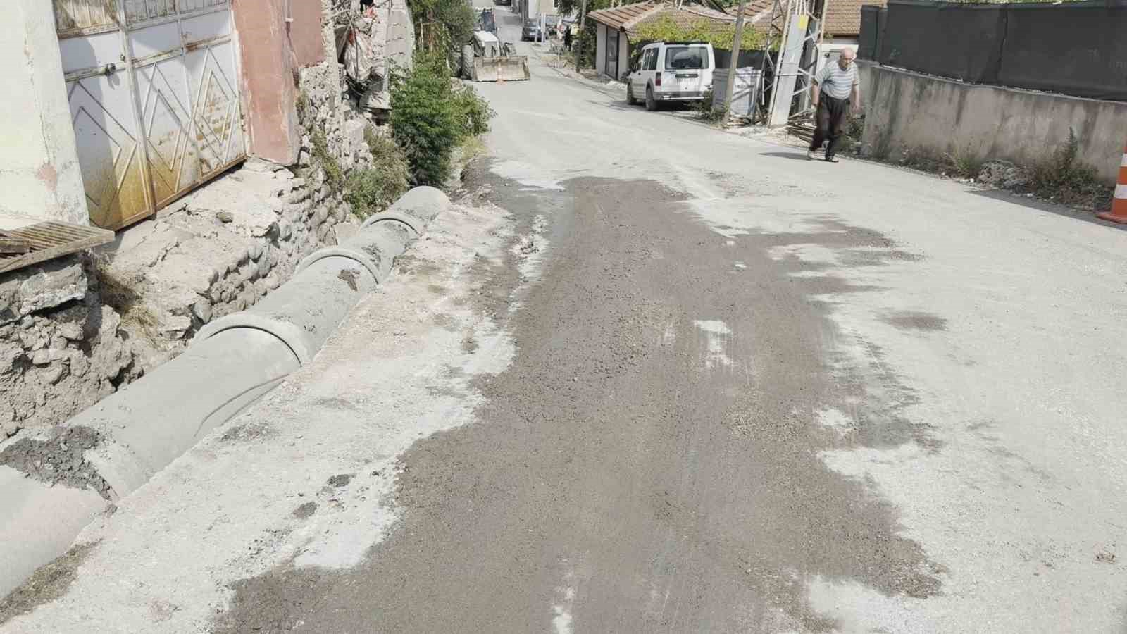 Yola beton dökerek ilerleyen beton mikserine 50 bin TL para cezası 5 yola beton dokerek ilerleyen beton mikserine 50 bin tl para cezasi 1 pCi8CA1Q