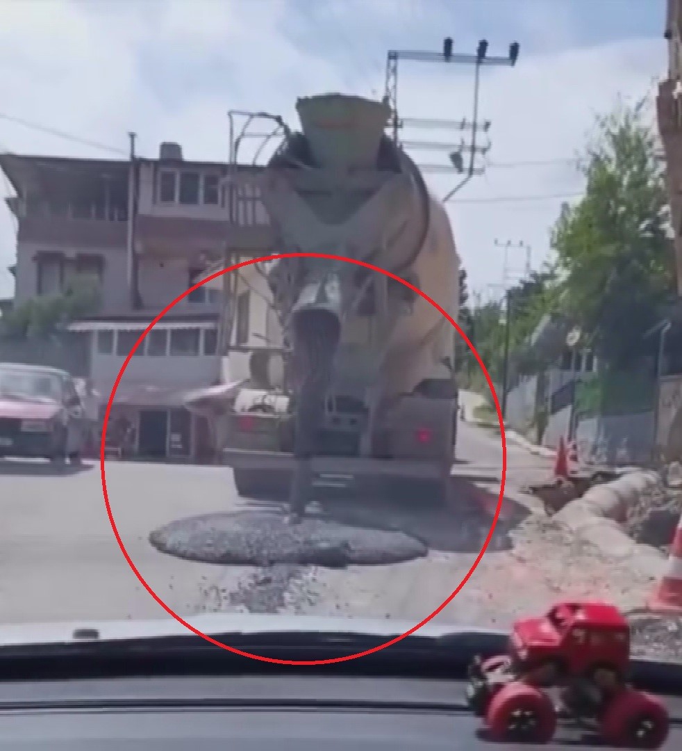 Yola beton dökerek ilerleyen beton mikserine 50 bin TL para cezası 7 yola beton dokerek ilerleyen beton mikserine 50 bin tl para cezasi 3 4ym37wbF