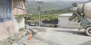 yola-beton-dokerek-ilerleyen-beton-mikserine-50-bin-tl-para-cezasi-TLyXbt6i.jpg