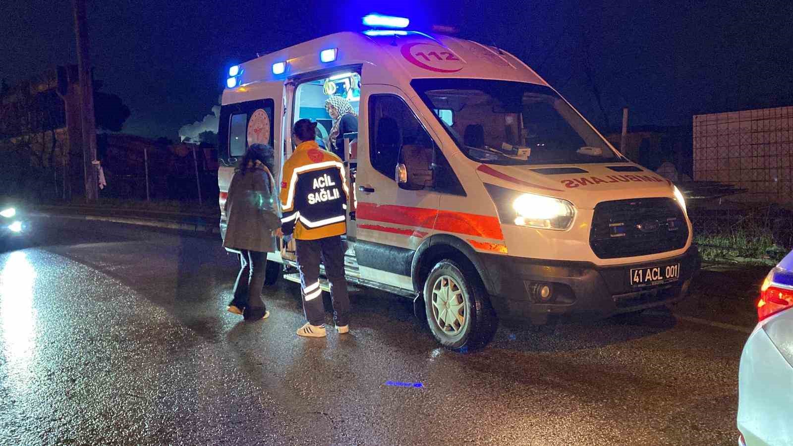yola dokulen sivi kazaya sebep oldu 3 yarali 3