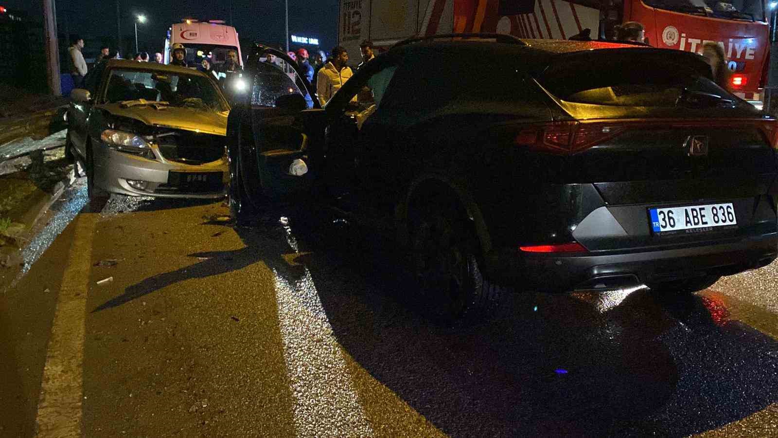 yola dokulen sivi kazaya sebep oldu 3 yarali 4 6zgD3L6f