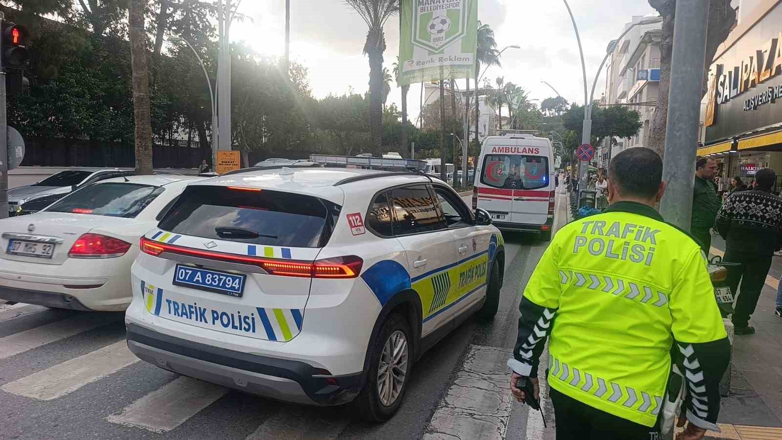yola firlayan 7 yasindaki cocuga motosikletle carptilar arkalarina baka baka yollarina devam ettiler 4 JiKsl3WE