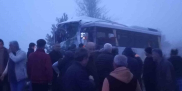 yolcu-midibusu-ile-yakit-yuklu-tir-carpisti-3-yarali-qEnsSh4Q.jpg