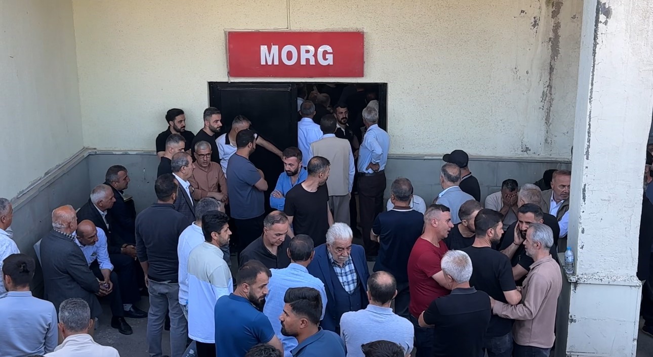 Yolcu minibüsü ile kamyonun çarpıştığı kazada ölü sayısı 3’e yükseldi 4 yolcu minibusu ile kamyonun carpistigi kazada olu sayisi 3e yukseldi 0