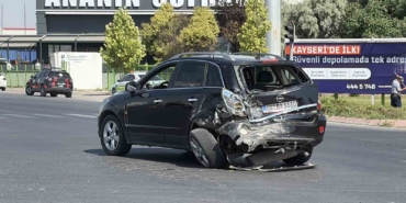 yolcu-minibusu-ile-otomobil-carpisti-8-yarali-8gpi5EuG.jpg
