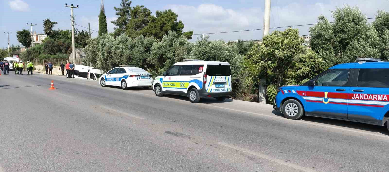 yolcu minibusunde dehset anlari kamerada kacirdigi minibusle kaza yapip oldu 2 qVSL29lY