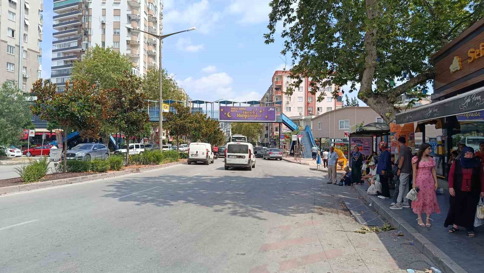 yolcu minibusunun yaya gecidinde carptigi genc kiz oldu 0 mdNvYOeI
