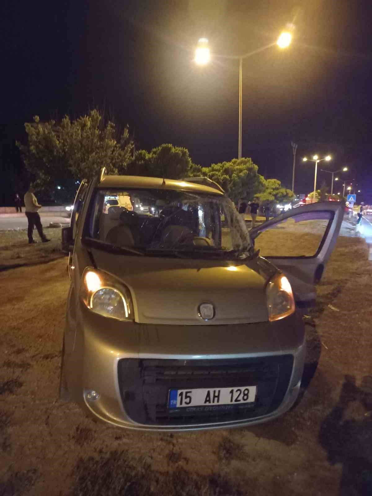 yolcu otobusu ile hafif ticari arac carpisti 3 yarali 3 9BYqkGJ7