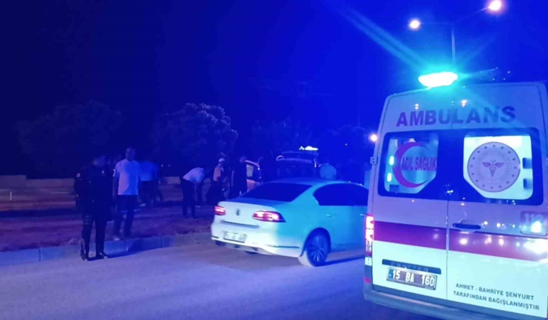 yolcu-otobusu-ile-hafif-ticari-arac-carpisti-3-yarali-xHnSr5ys.jpg