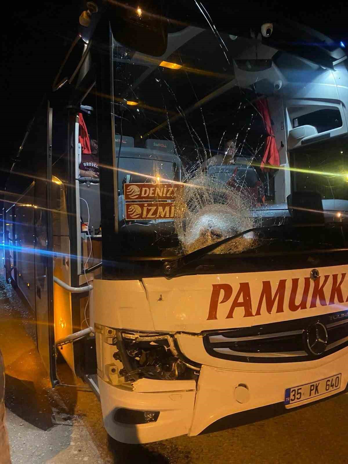 yolcu otobusunun carptigi yaya hayatini kaybetti 1 FuUBO7Nd