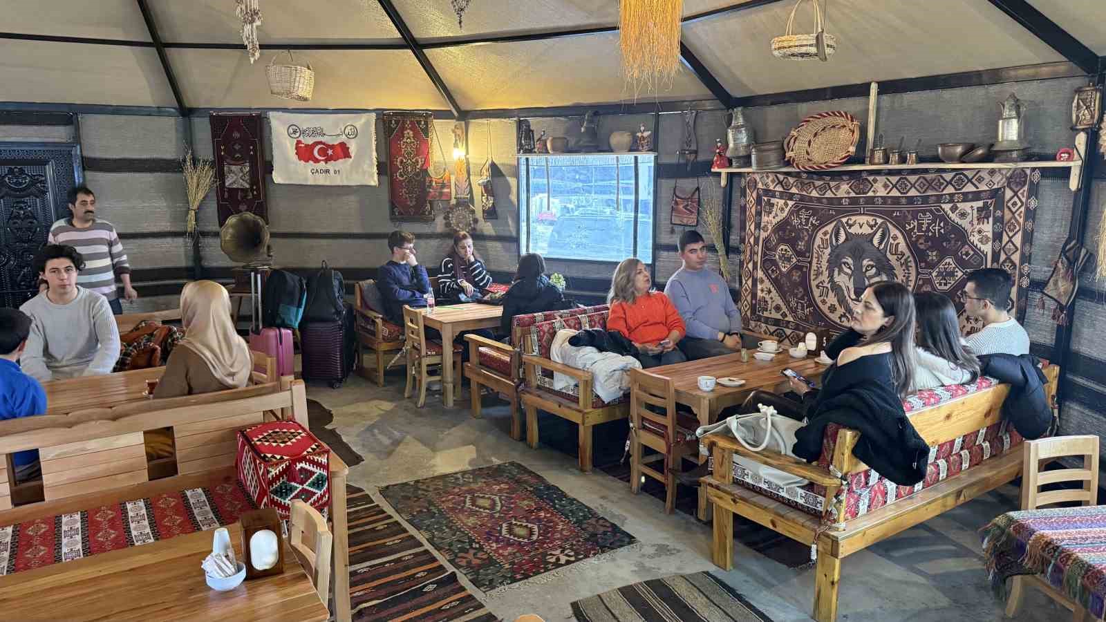 yolculara otantik durak hizmeti 1 hJOd77mO