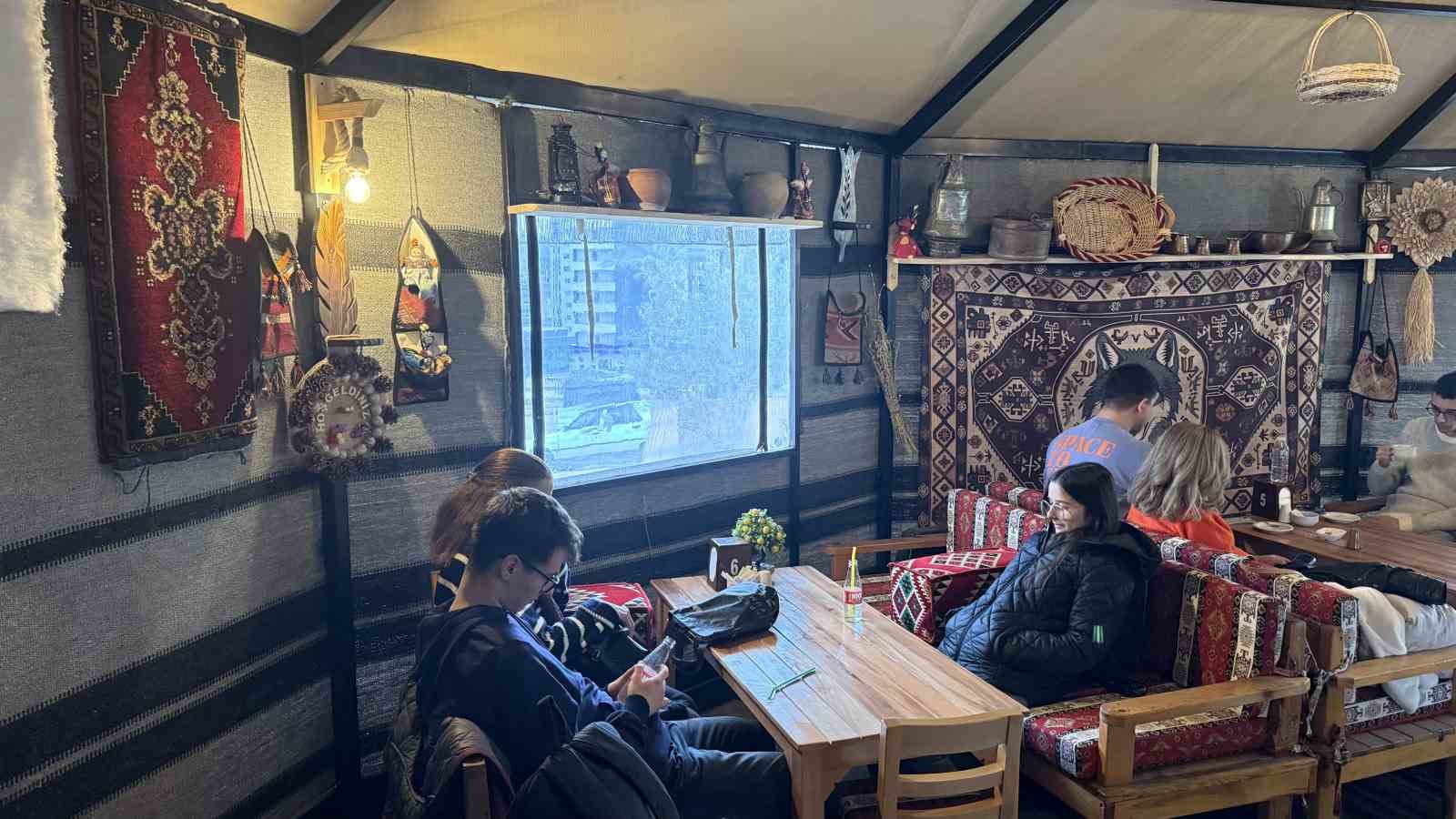 yolculara otantik durak hizmeti 7 CtlvaCSH