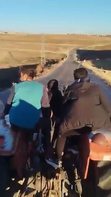yolculuklarini cekmek isterken kendi kazalarini kaydettiler 0