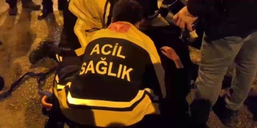 yolda-baygin-bulunan-kadin-hastaneye-kaldirildi-9DyxvEJe.jpg