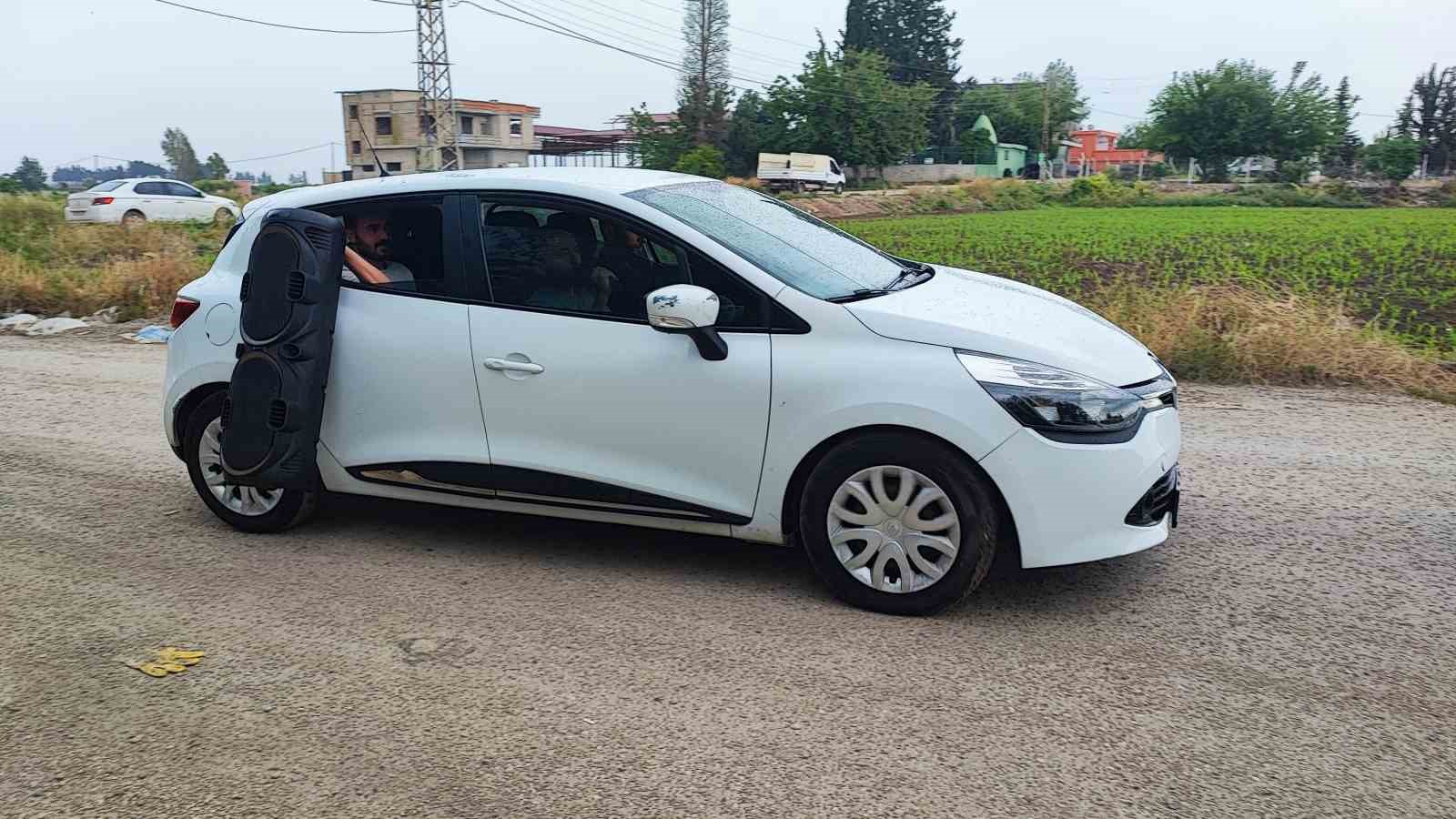 yoldaki cukurlari belediye oldu anonsuyla protesto ettiler 3 f8VzUzt8