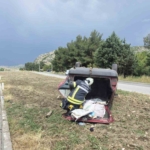 yoldan-cikan-otomobil-takla-atti-2-yarali-PwJJ7AbB.jpg