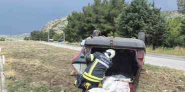 yoldan-cikan-otomobil-takla-atti-2-yarali-PwJJ7AbB.jpg