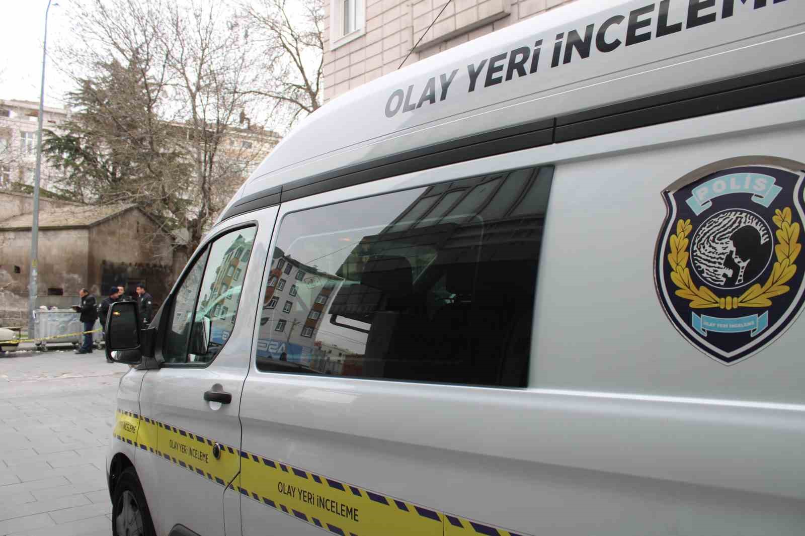 yoldan gecenleri bicakladi 1i agir 3 yarali 3 9OX1XzTq