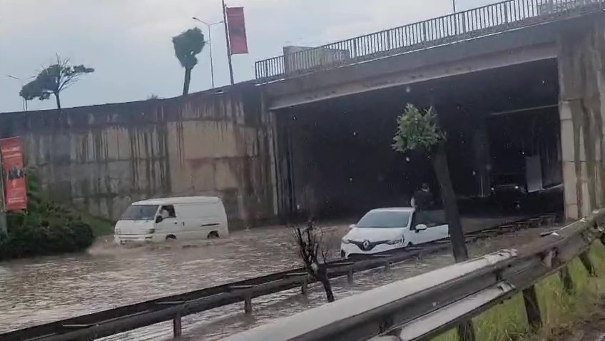 yollar gole dondu yagmur sulari selale gibi akti 1 7LcGEYhc