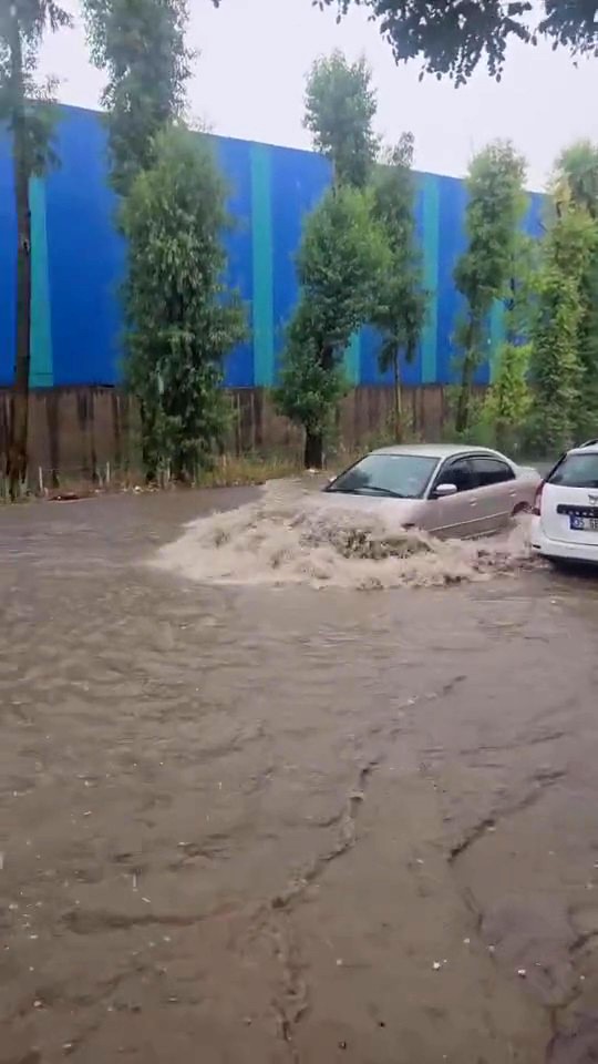 yollar gole dondu yagmur sulari selale gibi akti 2 NyLKvNRm