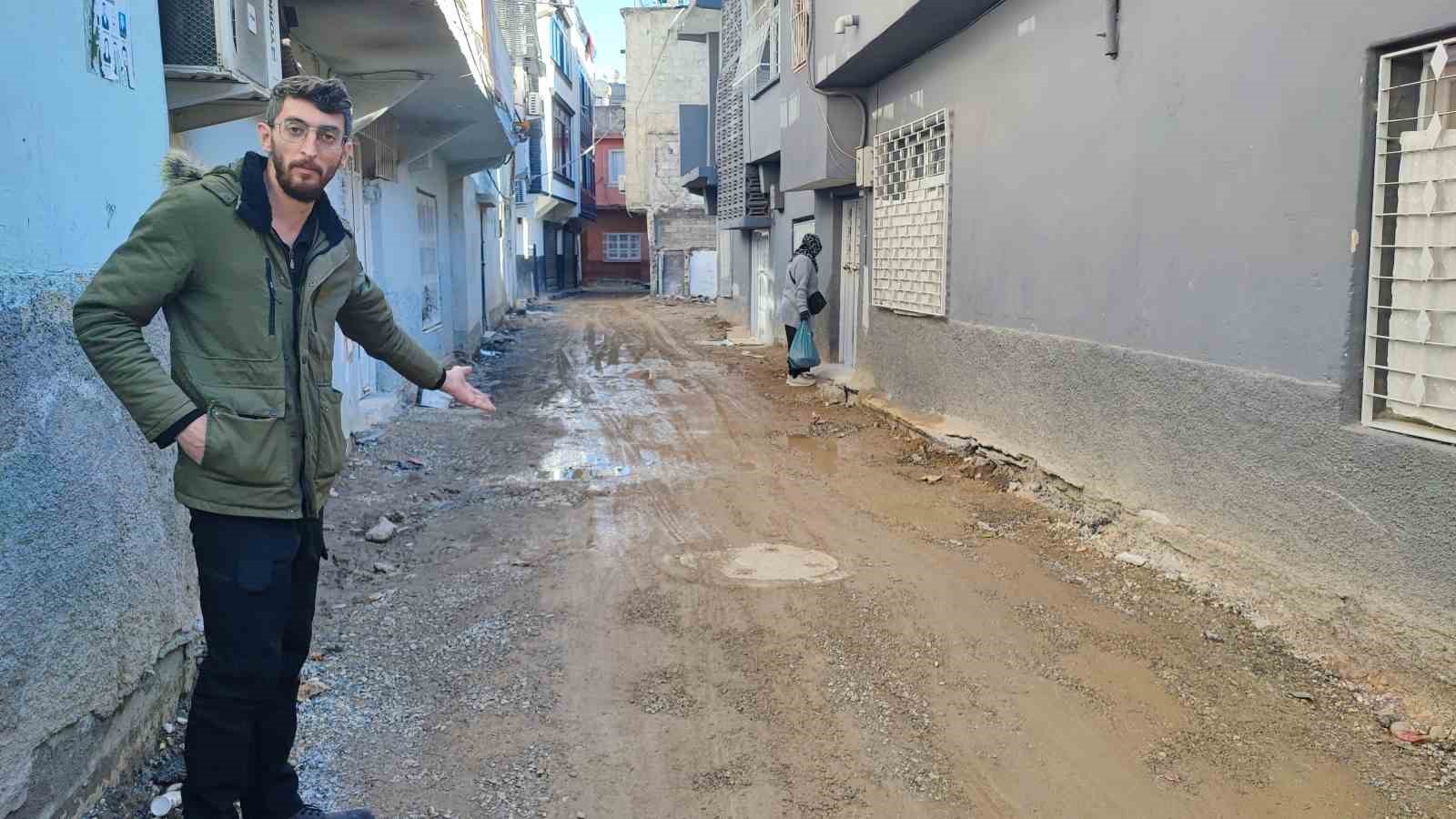 yollar kostebek yuvasina dondu mahalleli isyan etti 3 XXqWvKSP