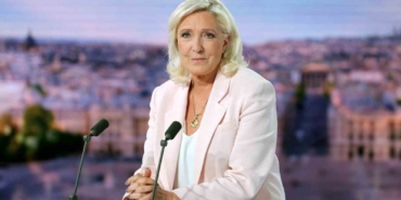 yolsuzluktan-suclu-bulunan-fransiz-siyasetci-le-pen-cumhurbaskanligi-adayligini-duyurdu-ykhwYUUh.jpg