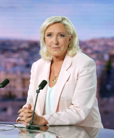 yolsuzluktan-suclu-bulunan-fransiz-siyasetci-le-pen-cumhurbaskanligi-adayligini-duyurdu-ykhwYUUh.jpg