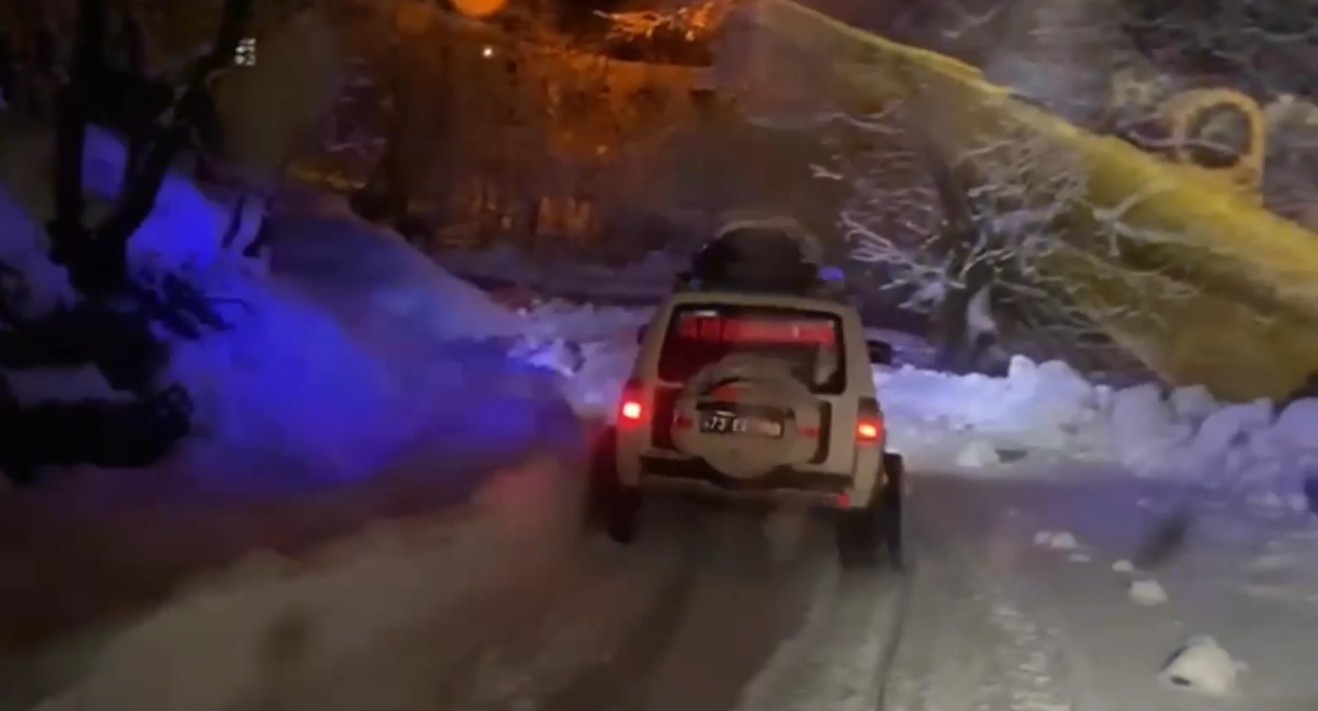 yolu kapanan koyde hasta kurtarma operasyonu 1 ezVTtpLQ