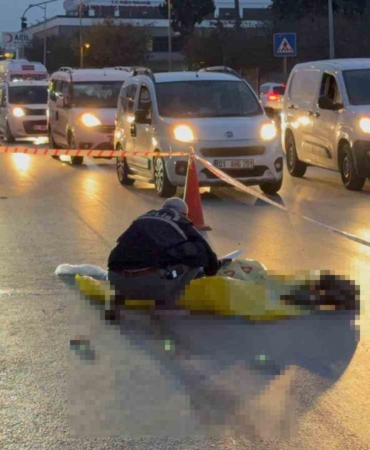 yolun-karsisina-gecerken-kamyonun-carptigi-yasli-adam-oldu-4zQVpX4f.jpg