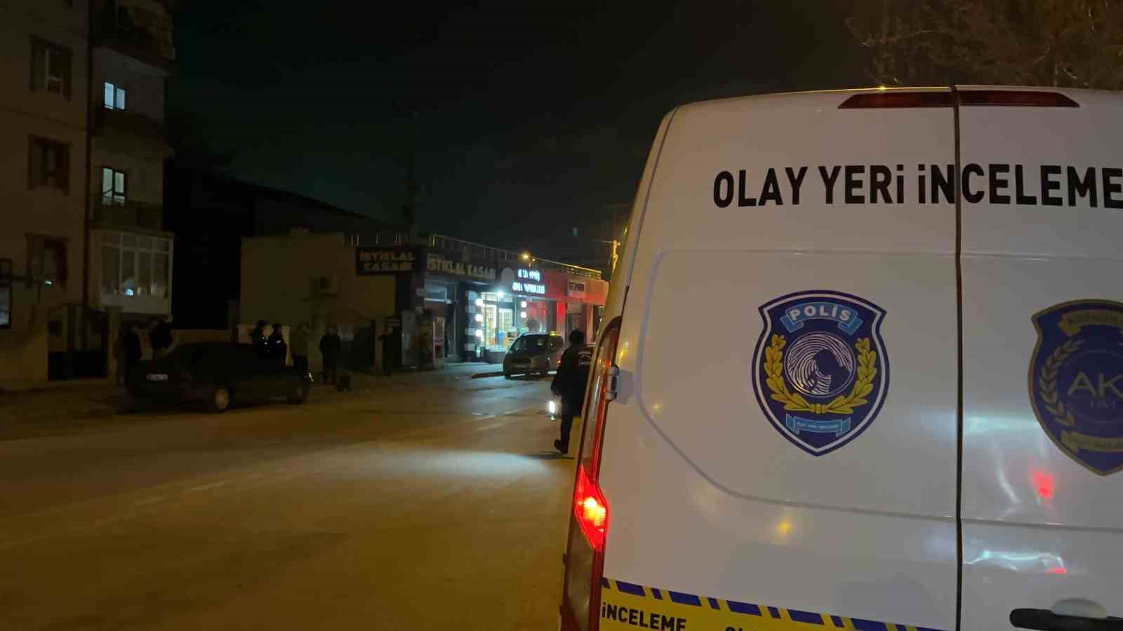 Yolun karşısına geçmek isteyen çocuğa motosiklet çarptı... O anlar kamerada 5 yolun karsisina gecmek isteyen cocuga motosiklet carpti o anlar kamerada 1 FDbzBMNJ