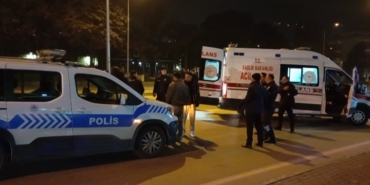 yolun-karsisina-gecmeye-calisan-yayaya-otomobil-carpti-8GIHSwUC.jpg