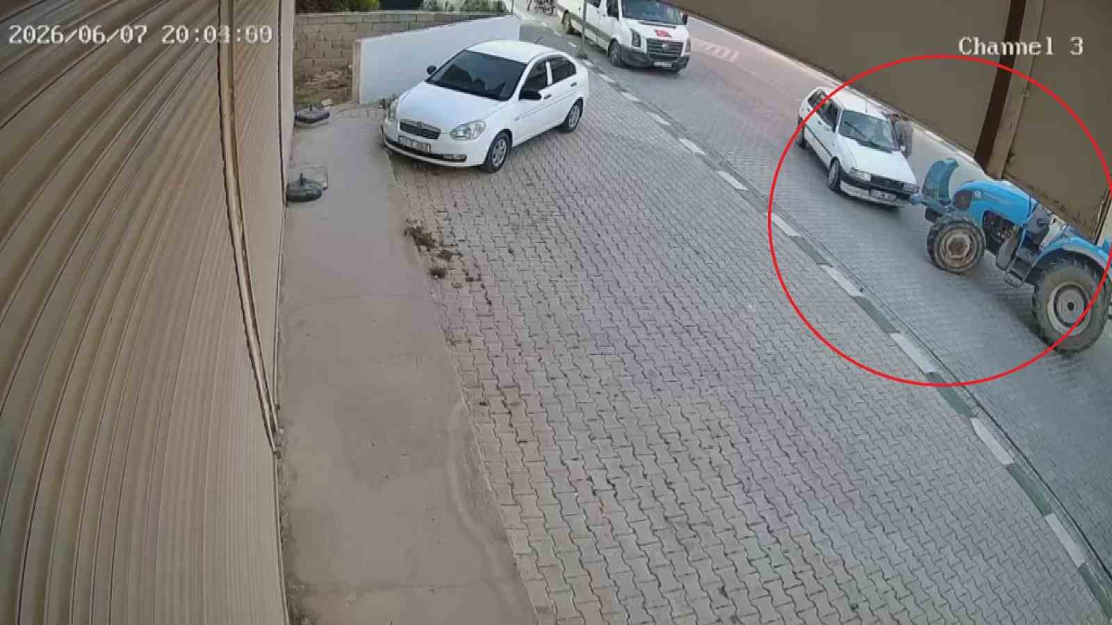 yolunu traktorle kesen kuzenlerinden demir sopali meydan dayagi yiyen kuyumcunun disleri kirildi 4 5wR5ptsH