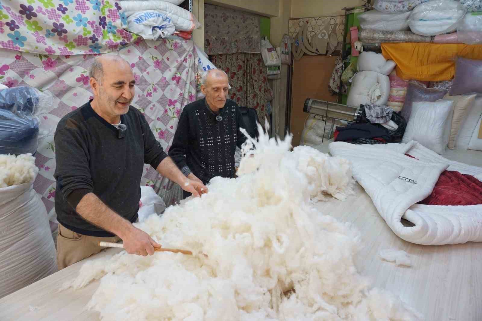 yorgancilik ve hallaclik igne iplikle gelecege tutunmaya calisiyor 0 1bdXcW1c