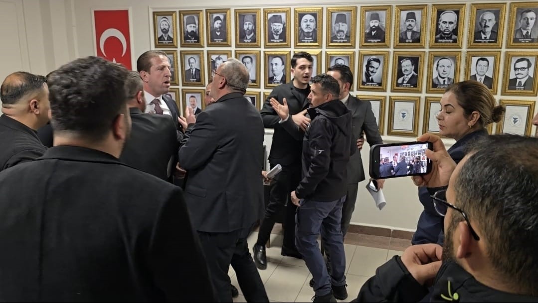 yozgat belediye meclisi toplantisinda gerginlik yasandi 3 VBUQWVML