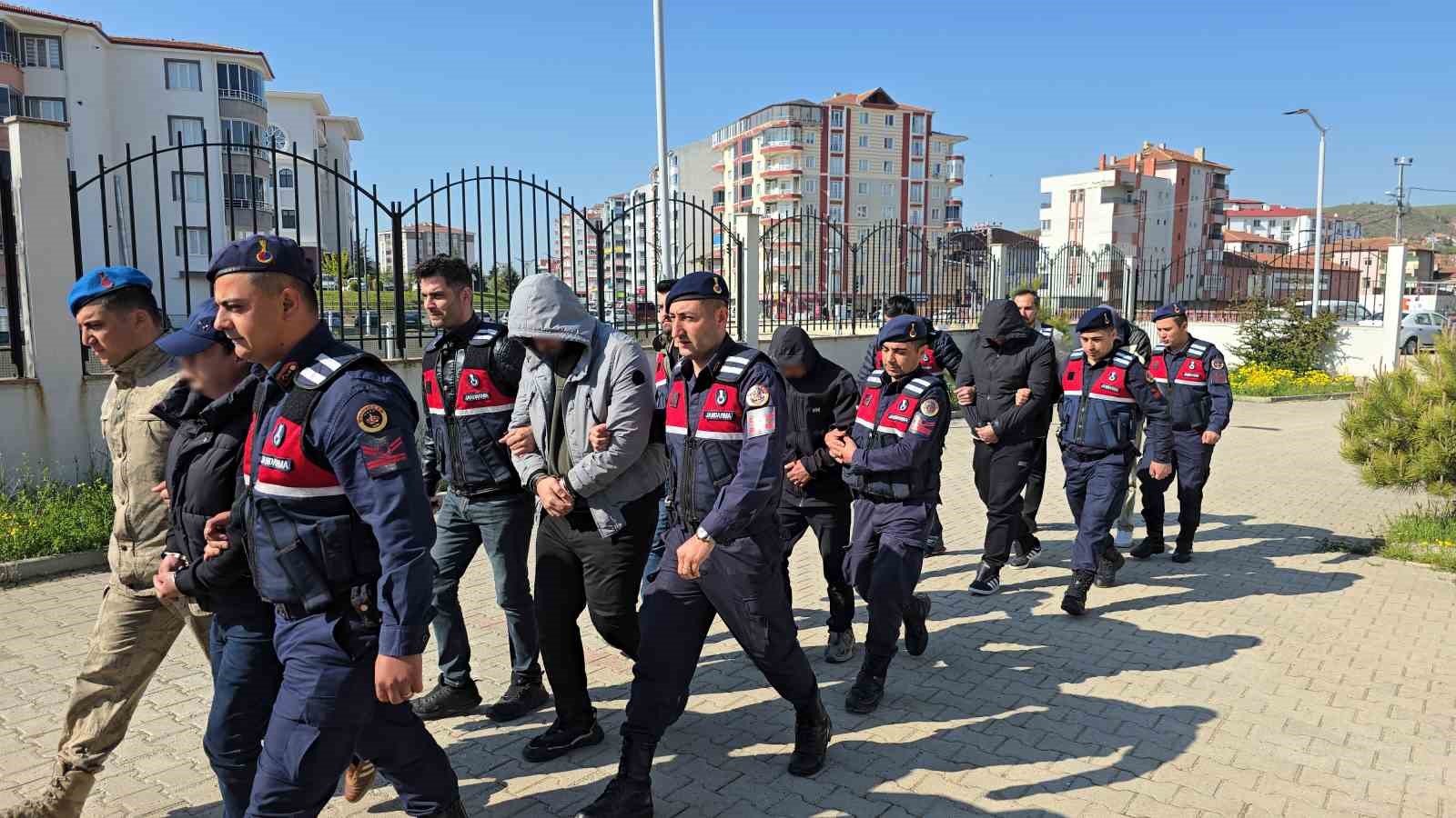 yozgat merkezli 9 ilde dolandiricilik operasyonu 980 milyon lira hesap hareketliligi tespit edildi 1 Eq5P9Tfs