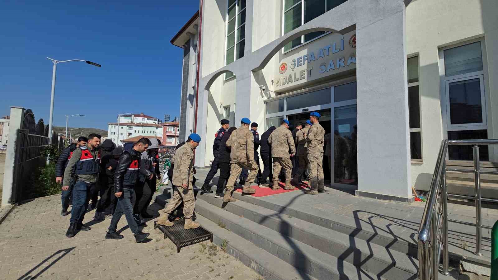 yozgat merkezli 9 ilde dolandiricilik operasyonu 980 milyon lira hesap hareketliligi tespit edildi 3 6LHdhTmH