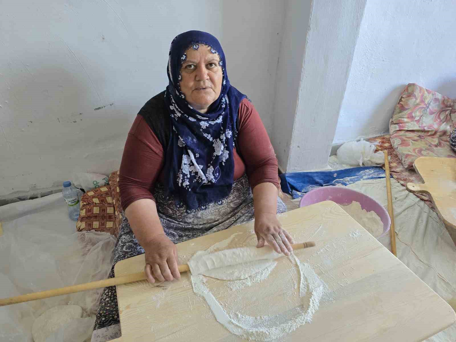 Yozgat’ın vazgeçilmez lezzeti yufka ekmek mesaisi başladı 6 yozgatin vazgecilmez lezzeti yufka ekmek mesaisi basladi 2