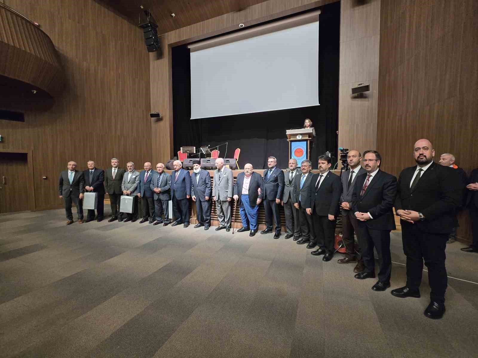 Yozgatlı Dr. Ali Şakir Ergin’e doğumunun 88’nci yılında adına yazılan kitap hediye edildi 6 yozgatli dr ali sakir ergine dogumunun 88nci yilinda adina yazilan kitap hediye edildi 2 bq5dUVIC