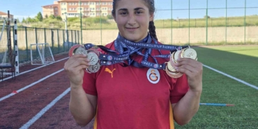 yozgatli-genc-sporcu-yaz-kis-demeden-calisti-adindan-soz-ettiren-basarilara-imza-atti-PbKSpASC.jpg